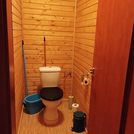 Apartamento V Dřevěném Domě